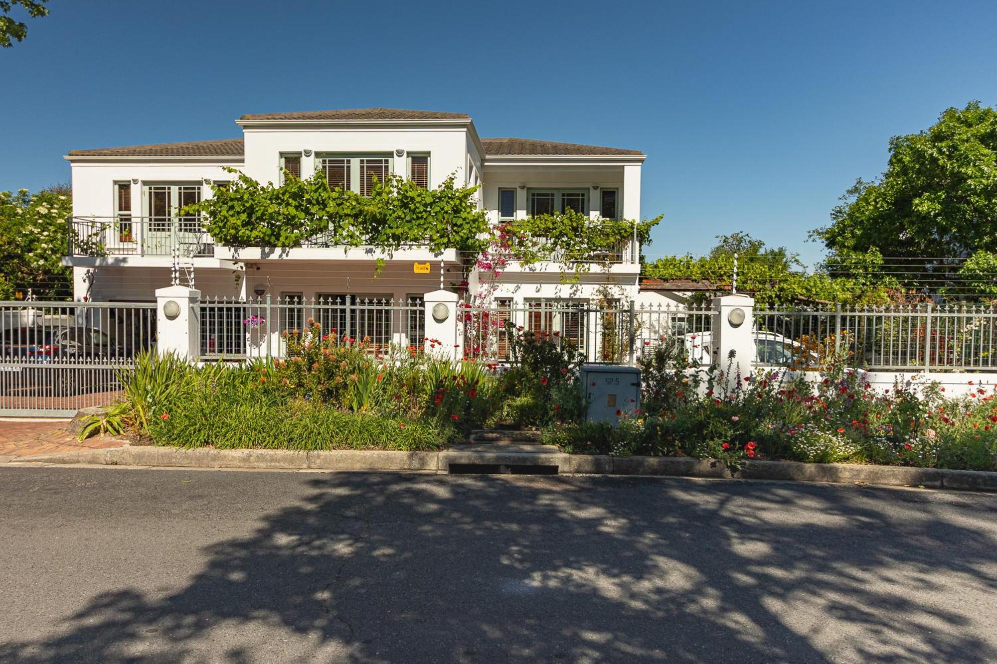 Penelope'S Stellenbosch Bed & Breakfast Екстериор снимка